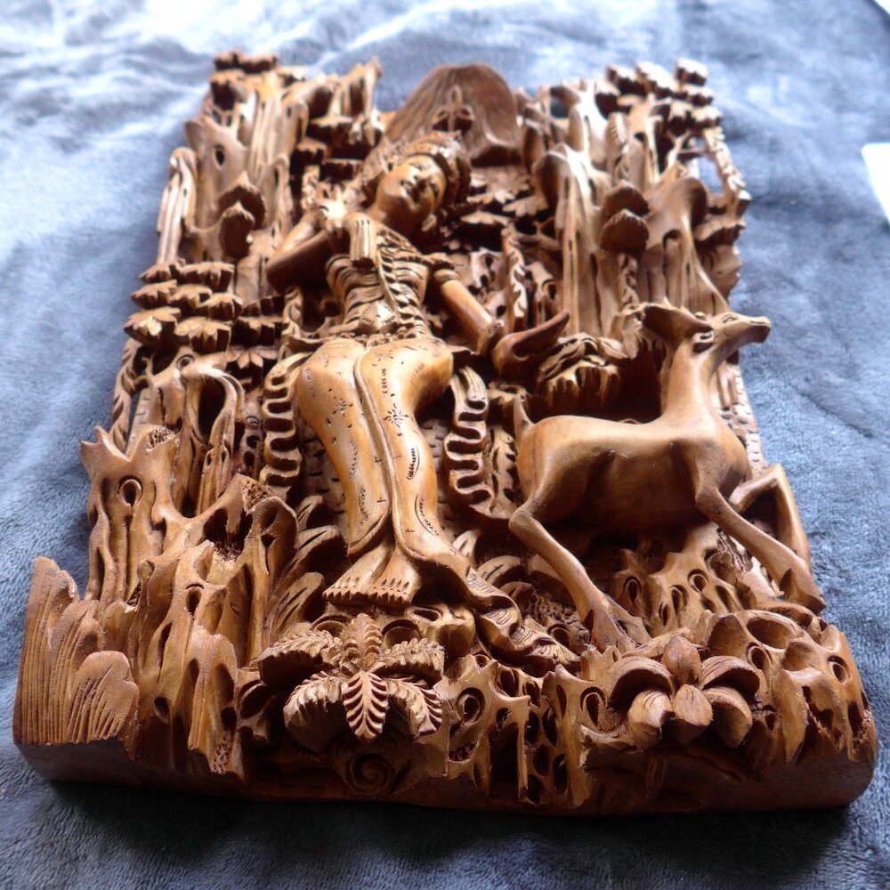 Very detailed hand- carved, Suar wood wall plaque - Picture 5 of 10